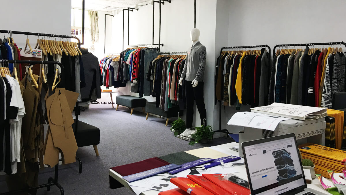 Clothing Showroom-ARLISMAN